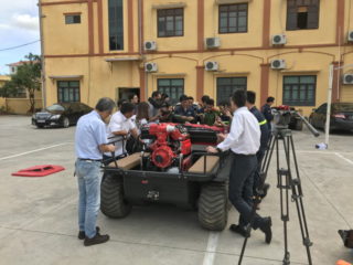 ベトナムの5つの消防局に配備されたARGOの操作説明に現地を訪問しました。